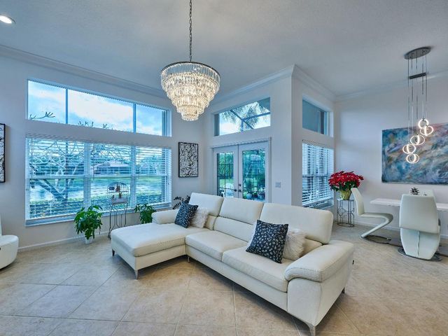 13452 Cordoba Lake Way, Delray Beach, FL 33446