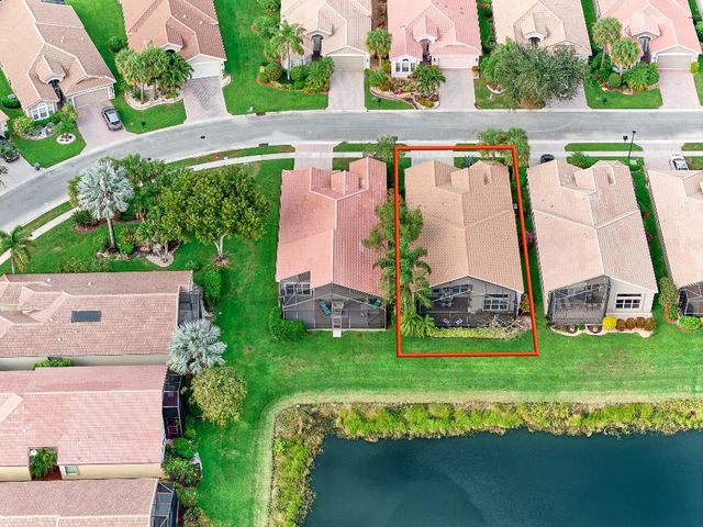 13452 Cordoba Lake Way, Delray Beach, FL 33446