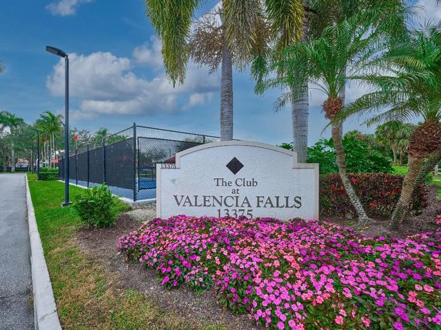 13452 Cordoba Lake Way, Delray Beach, FL 33446