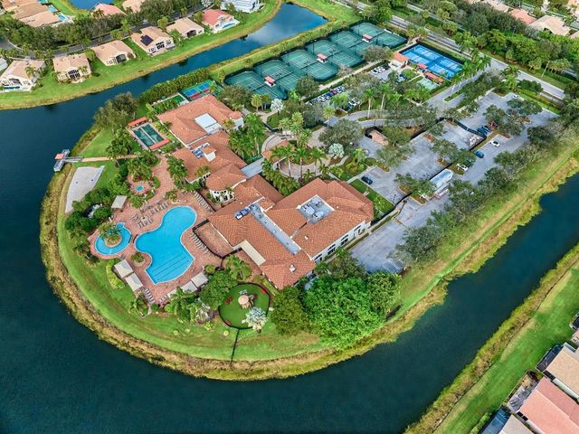 13452 Cordoba Lake Way, Delray Beach, FL 33446