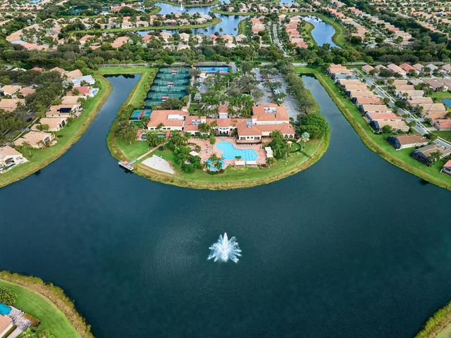 13452 Cordoba Lake Way, Delray Beach, FL 33446