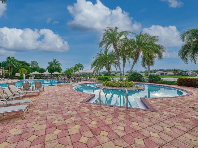 13452 Cordoba Lake Way, Delray Beach, FL 33446