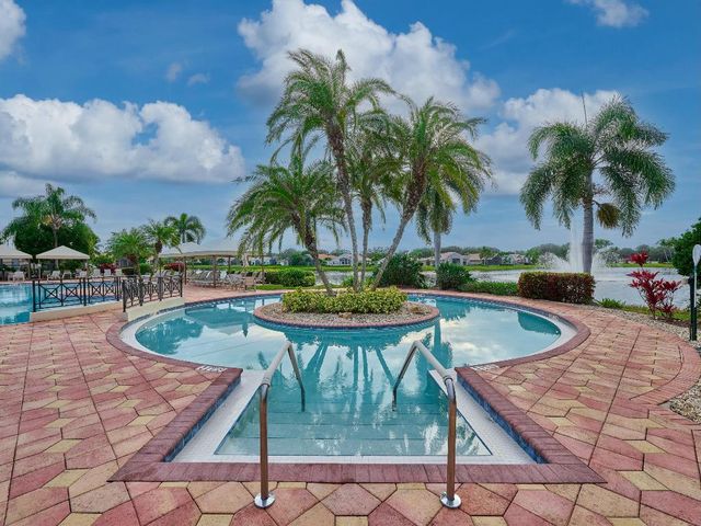 13452 Cordoba Lake Way, Delray Beach, FL 33446