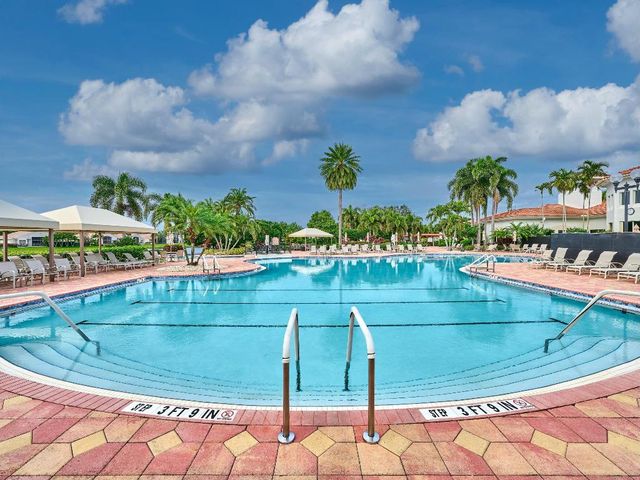 13452 Cordoba Lake Way, Delray Beach, FL 33446