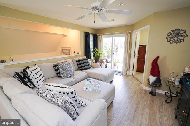 11421 MANKLIN CREEK RD #4, Berlin, MD 21811