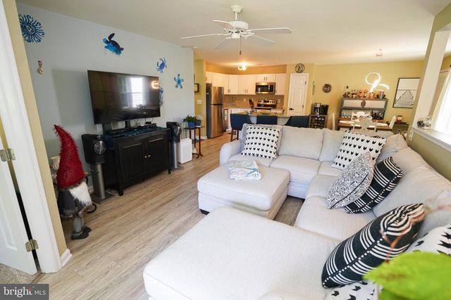 11421 MANKLIN CREEK RD #4, Berlin, MD 21811
