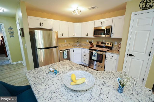 11421 MANKLIN CREEK RD #4, Berlin, MD 21811