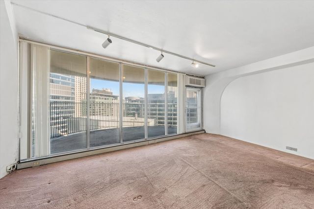 300 N State Street 2527, Chicago, IL 60654