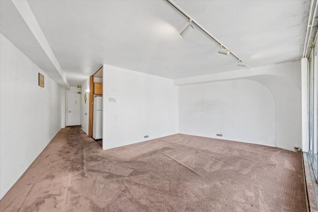 300 N State Street 2527, Chicago, IL 60654