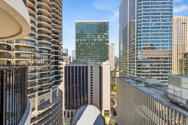 300 N State Street 2527, Chicago, IL 60654