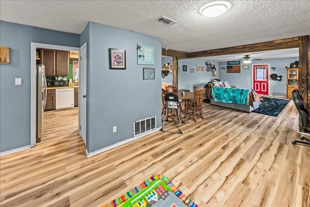 600 S Colorado Street, Whitney, TX 76692