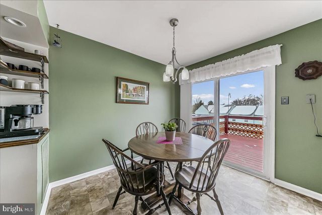 708 HEATHER LN, Aston, PA 19014