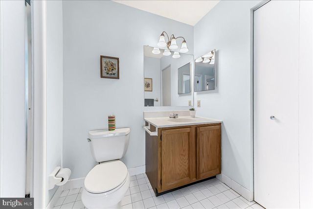 708 HEATHER LN, Aston, PA 19014