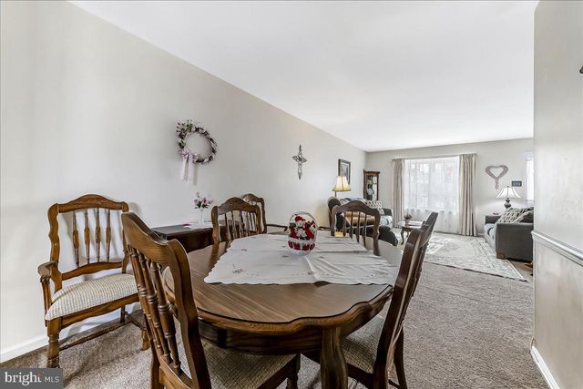 708 HEATHER LN, Aston, PA 19014