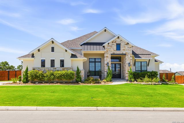 187 Violet Way, Castroville, TX 78009