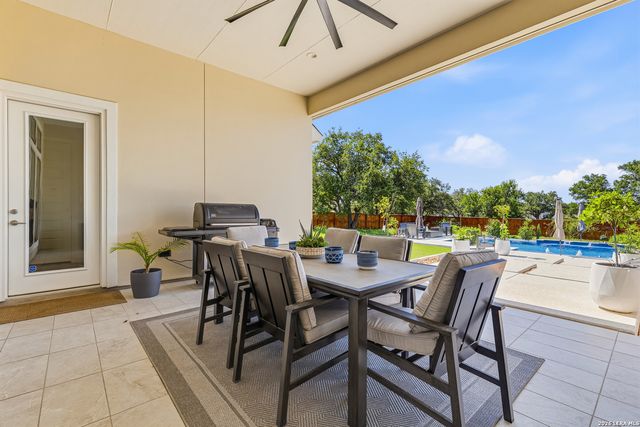 187 Violet Way, Castroville, TX 78009