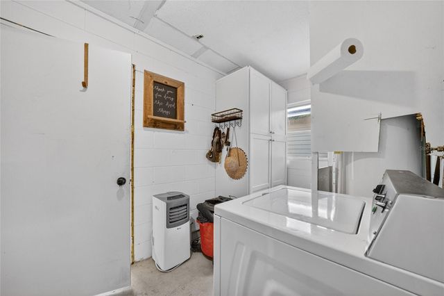 529 E GOTTSCHE AVENUE, Eustis, FL 32726