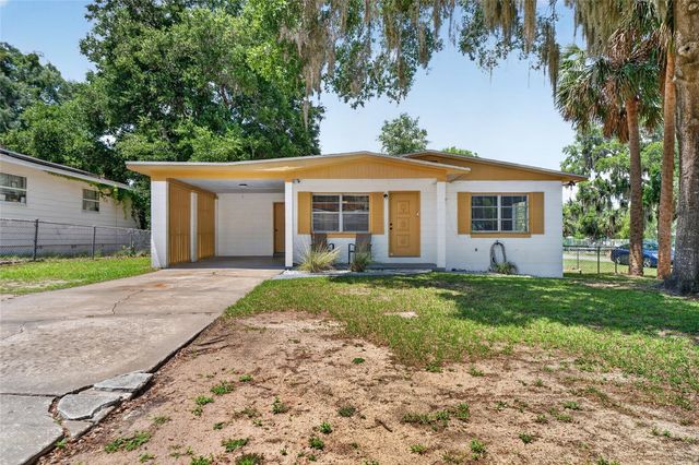 529 E GOTTSCHE AVENUE, Eustis, FL 32726