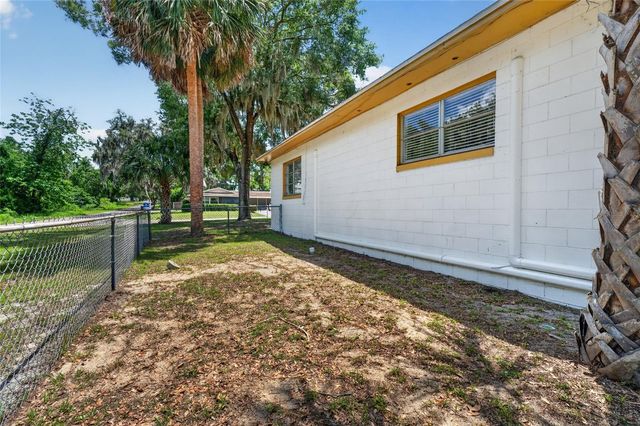 529 E GOTTSCHE AVENUE, Eustis, FL 32726