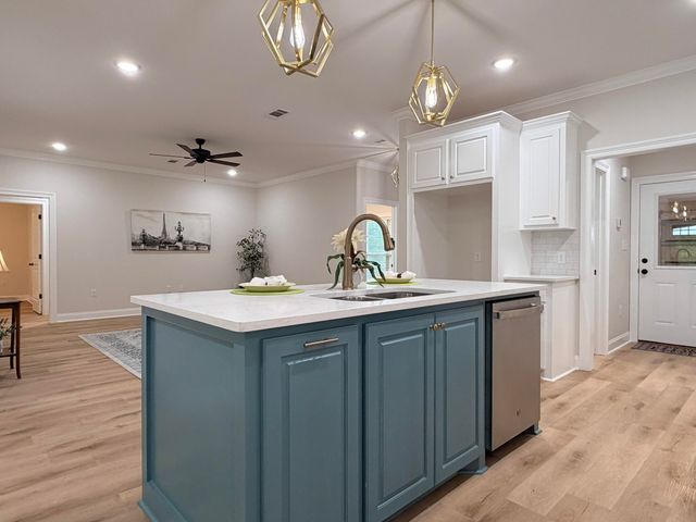 60 Meadow Breeze Rd., Sumrall, MS 39482