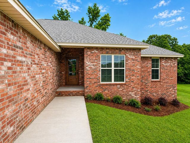 60 Meadow Breeze Rd., Sumrall, MS 39482