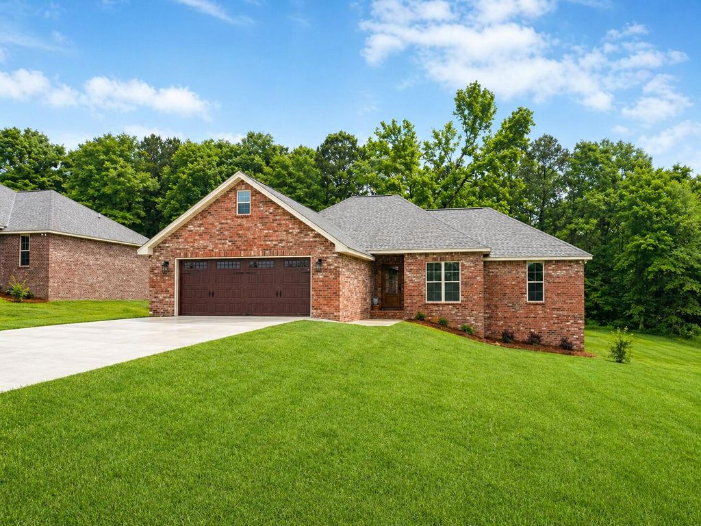 60 Meadow Breeze Rd., Sumrall, MS 39482