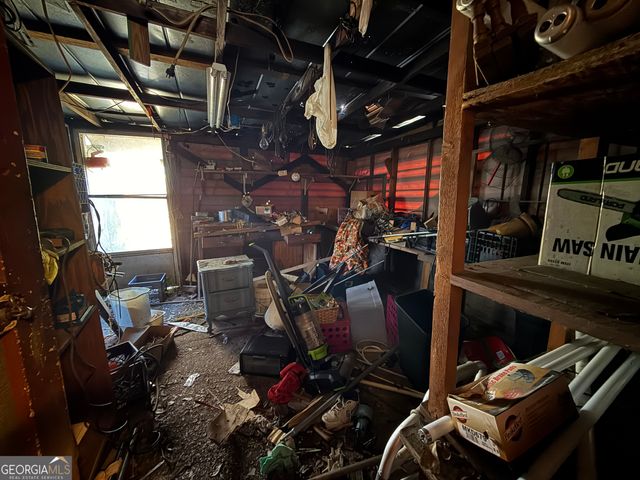 864 Springvalley Dr, Forest Park, GA 30297