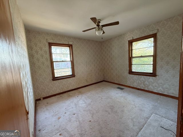 864 Springvalley Dr, Forest Park, GA 30297