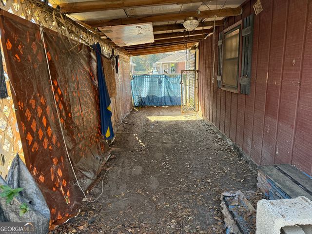 864 Springvalley Dr, Forest Park, GA 30297