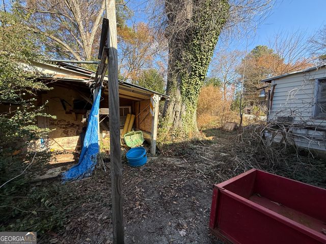 864 Springvalley Dr, Forest Park, GA 30297