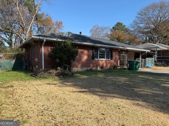 864 Springvalley Dr, Forest Park, GA 30297