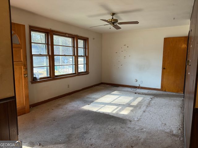 864 Springvalley Dr, Forest Park, GA 30297