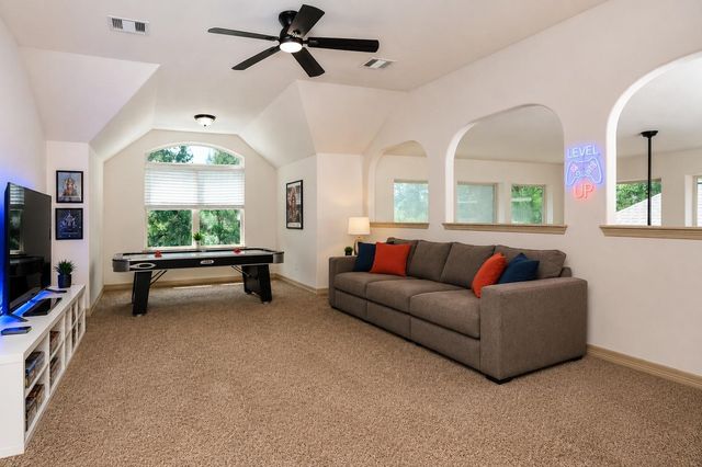 146 Hearthshire Circle, The Woodlands, TX 77354