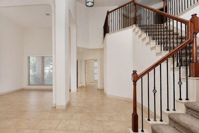 146 Hearthshire Circle, The Woodlands, TX 77354
