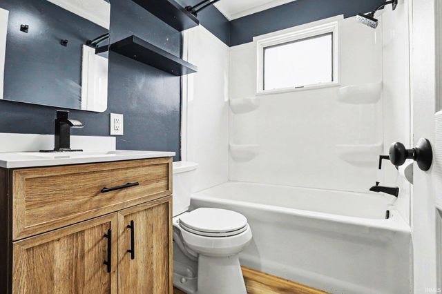 2220 Solomon Avenue, South Bend, IN 46615