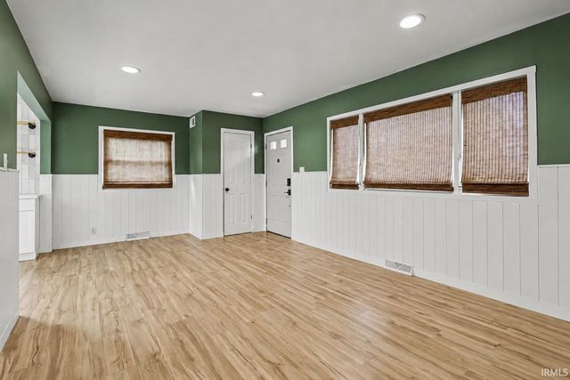 2220 Solomon Avenue, South Bend, IN 46615