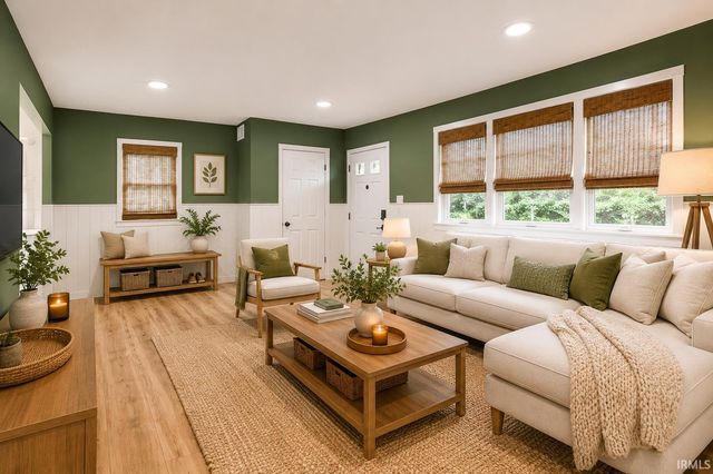 2220 Solomon Avenue, South Bend, IN 46615