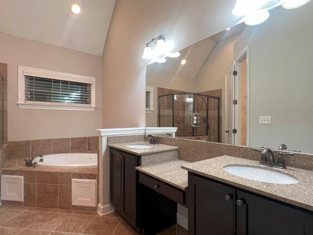 1977 ROCHELLE LN, Cordova, TN 38016