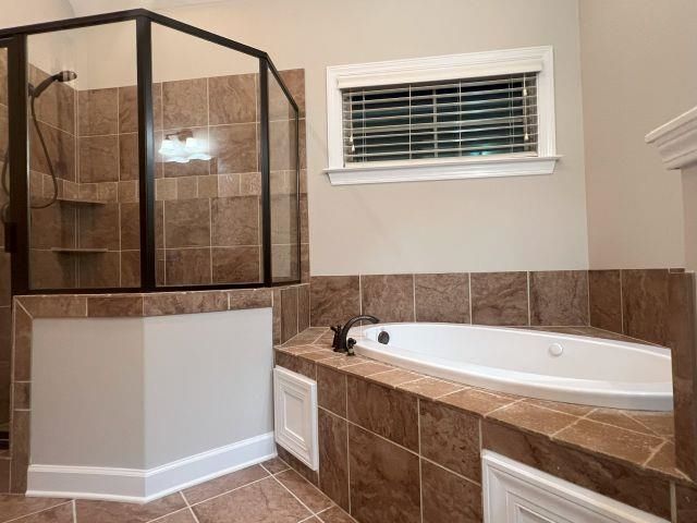 1977 ROCHELLE LN, Cordova, TN 38016