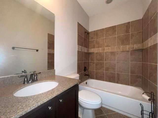 1977 ROCHELLE LN, Cordova, TN 38016