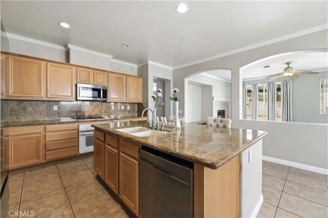 4613 W Avenue J13, Lancaster, CA 93536