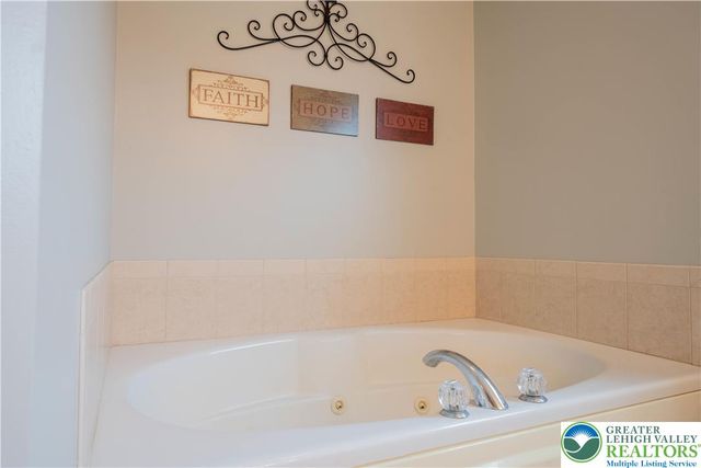 2830 Lambert Court, Easton, PA 18040