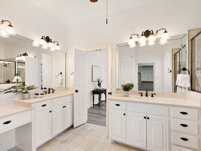 2018 Kodiak Court, Arlington, TX 76013