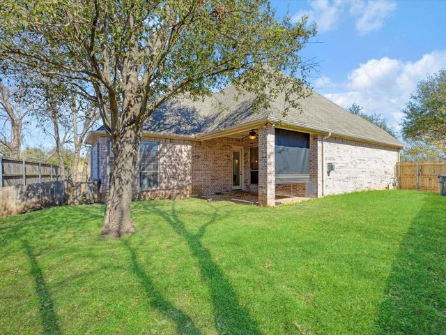 2018 Kodiak Court, Arlington, TX 76013