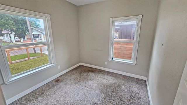 402 Hunt Street, Houston, TX 77003