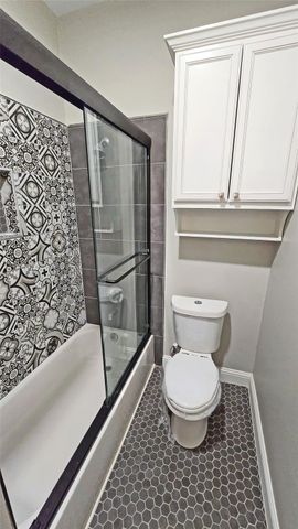 402 Hunt Street, Houston, TX 77003