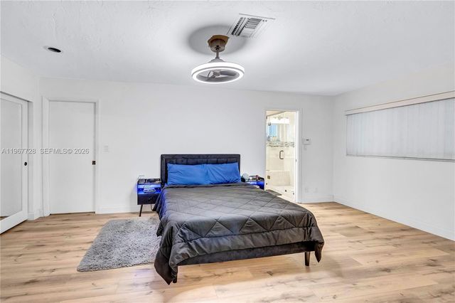 3211 Calle Largo Dr, Hollywood, FL 33021