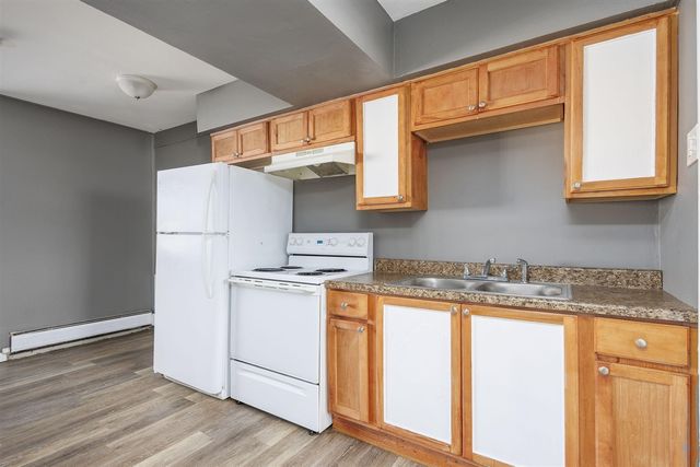 19625 Conant Unit: 22, Detroit, MI 48234