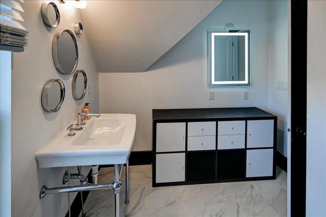 202 S 1st Street, Madison, WI 53704