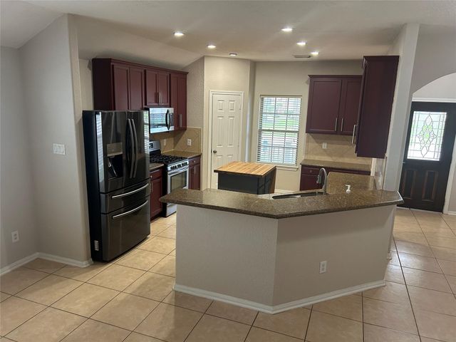 11043 Starling Creek Drive, Richmond, TX 77406